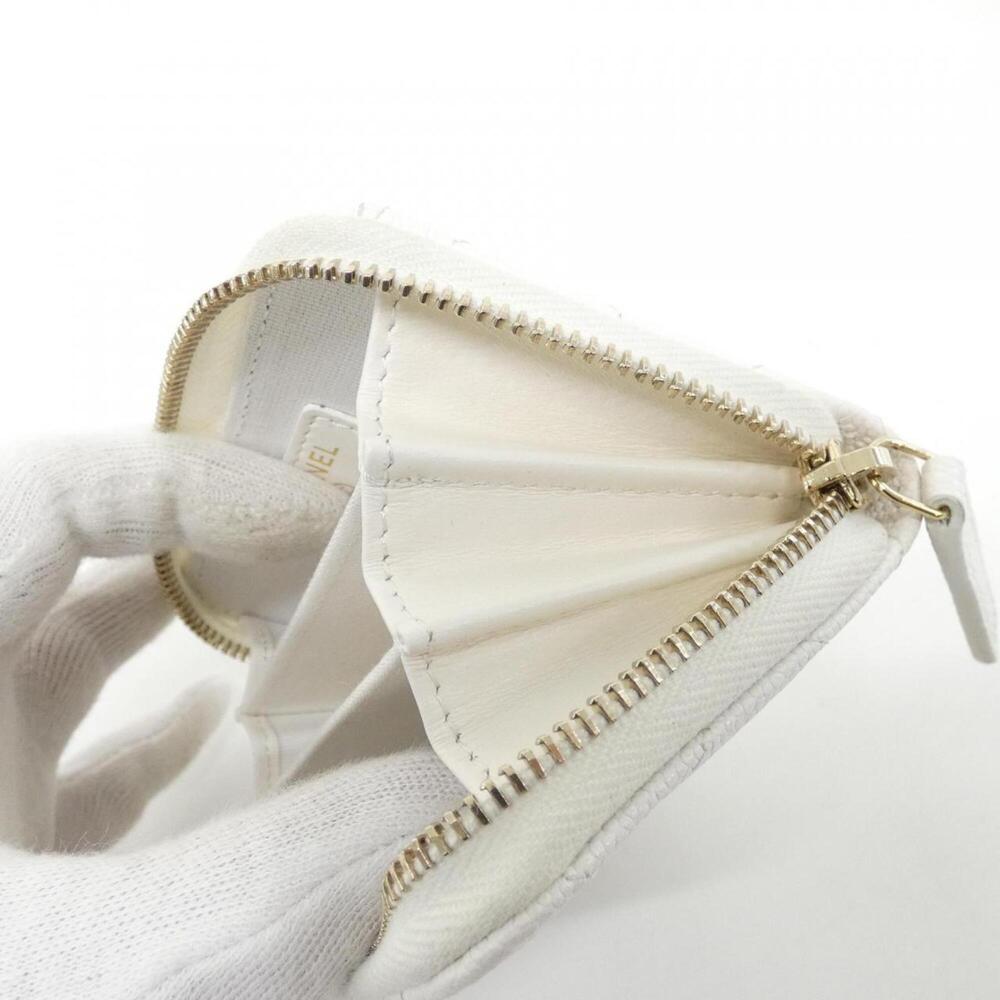 CHANEL White Wallet - Picture 10 of 10